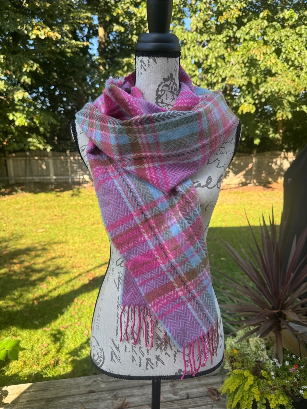 Luxurious Cashmere Scarf - Women Accessories